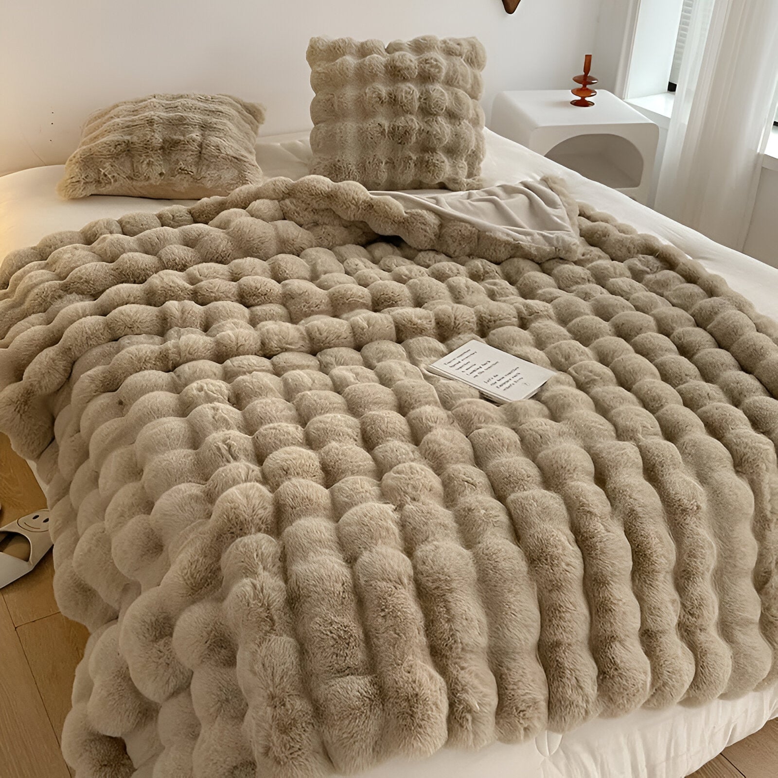 Cozy Rabbit Fur Blanket | Luxury Faux-Fur Throw